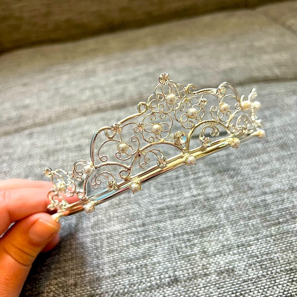 Tiara - Picture 2 of 2